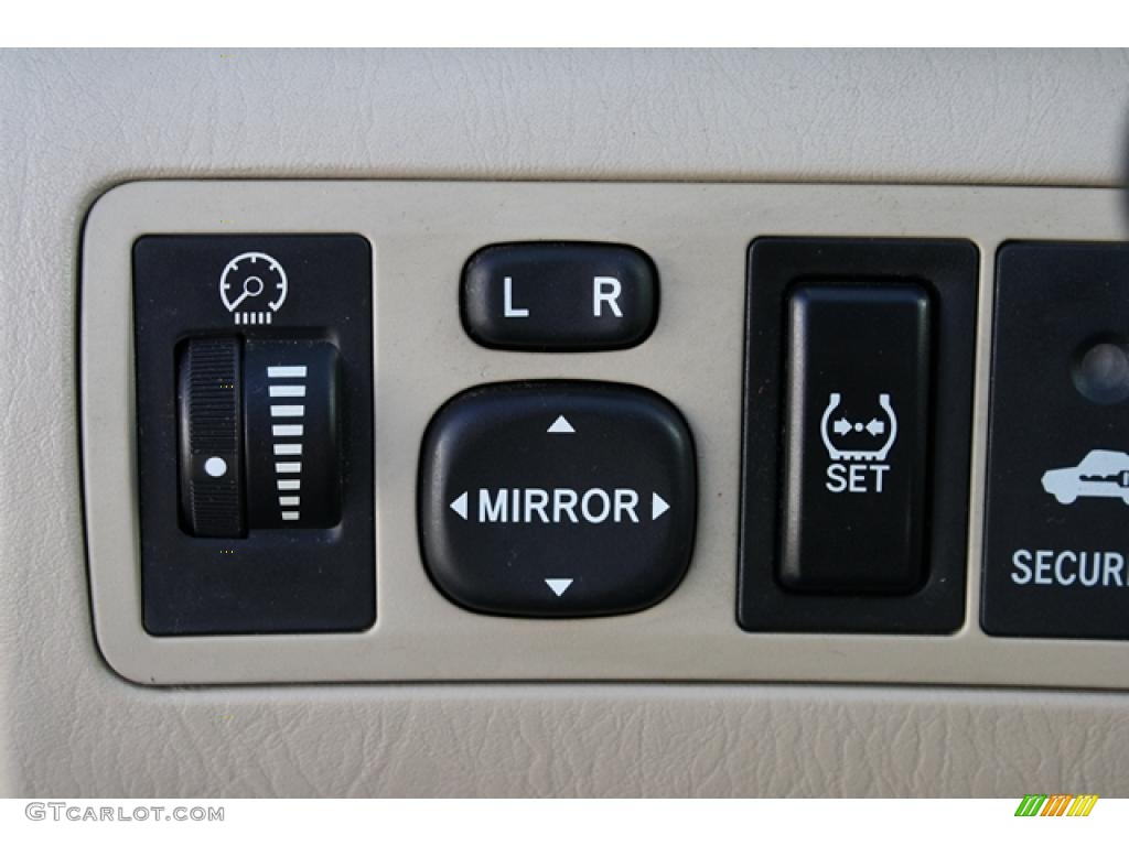 2008 Toyota Corolla LE Controls Photo #41310567