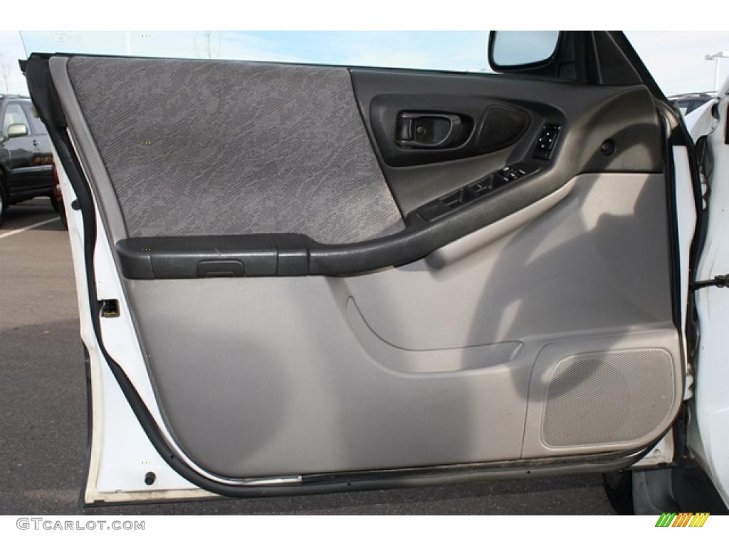 1999 Subaru Forester L Gray Door Panel Photo #41313731