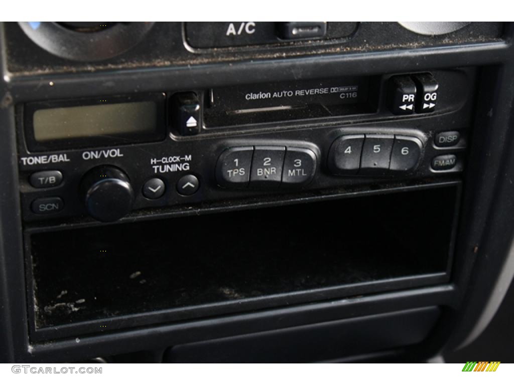 1999 Subaru Forester L Controls Photo #41313819