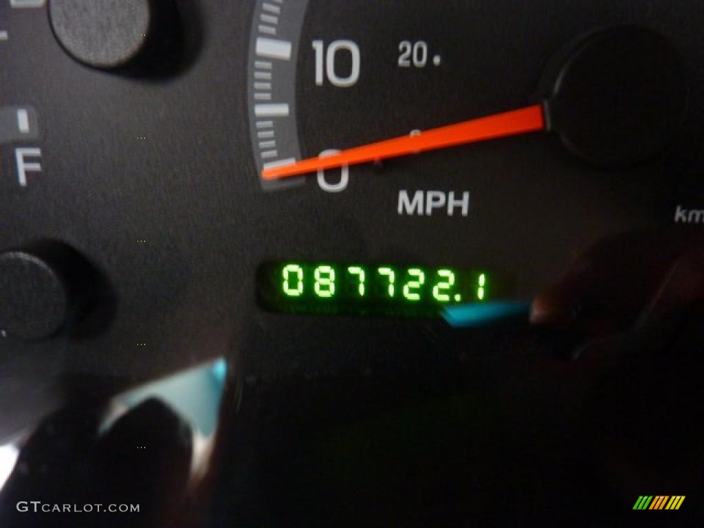 2002 F150 XLT SuperCrew 4x4 - Toreador Red Metallic / Medium Graphite photo #20