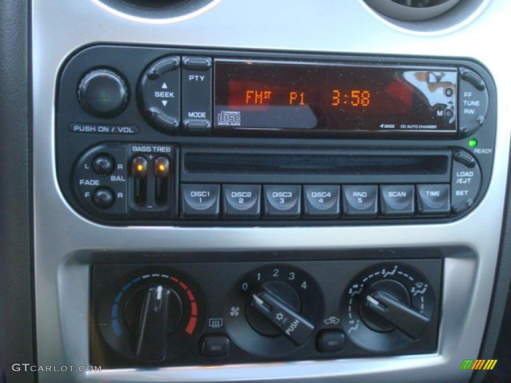 2005 Chrysler Sebring Limited Coupe Controls Photo #41320602