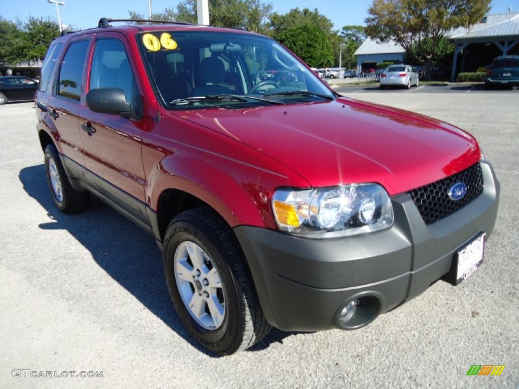 2006 Escape XLT V6 - Redfire Metallic / Medium/Dark Flint photo #14