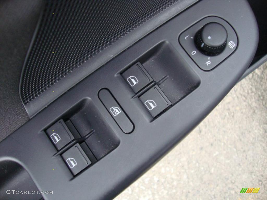 2009 Volkswagen GTI 4 Door Controls Photo #41321930