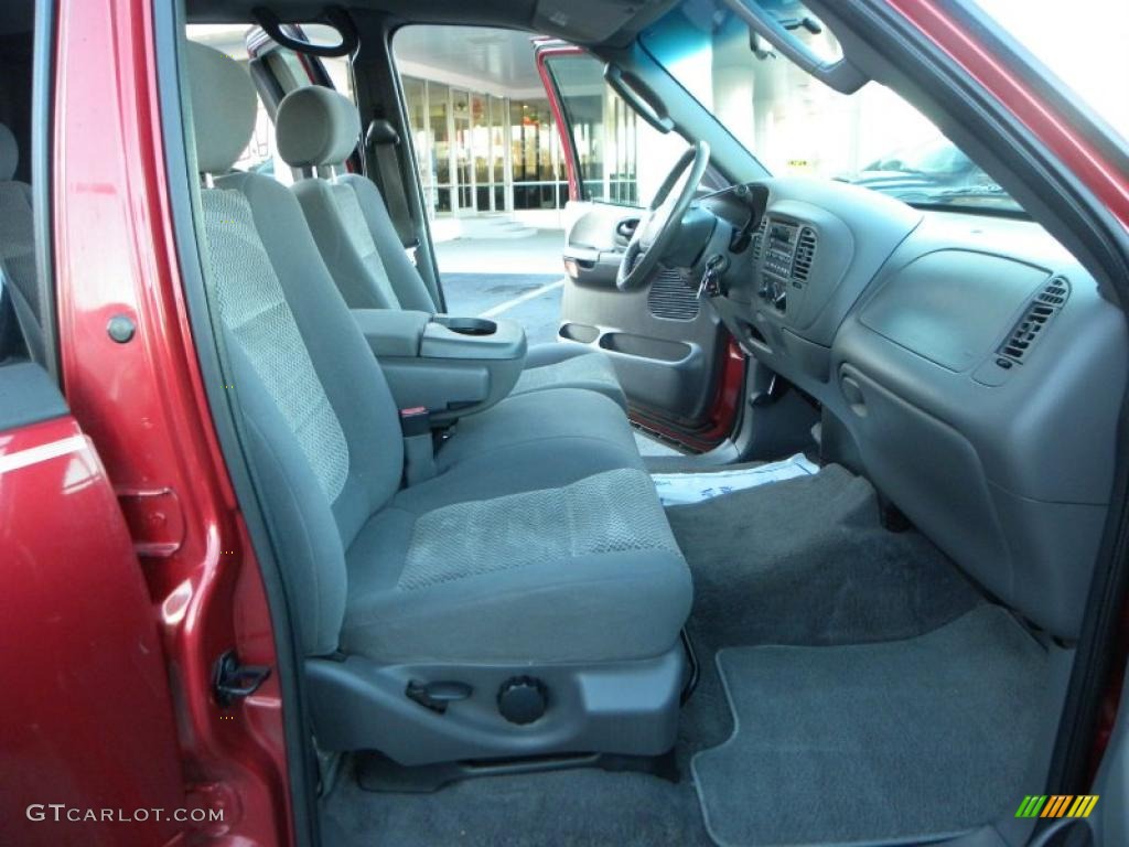 Medium Graphite Interior 2002 Ford F150 XLT SuperCrew Photo #41323614