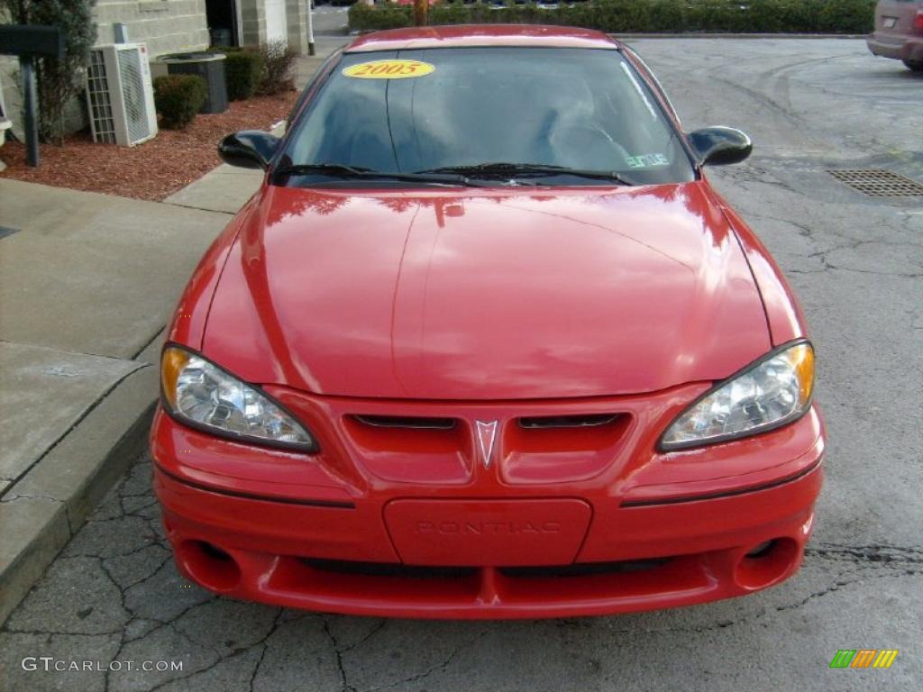 2005 Grand Am GT Coupe - Victory Red / Dark Pewter photo #7