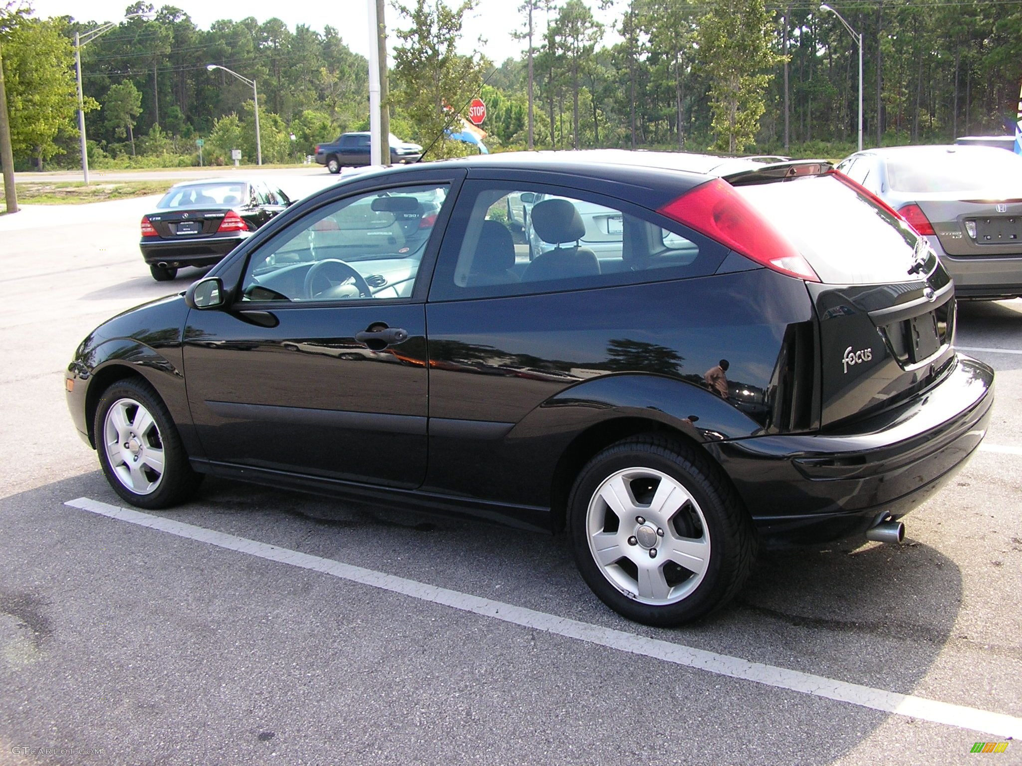 2004 Focus ZX3 Coupe - Pitch Black / Black photo #4