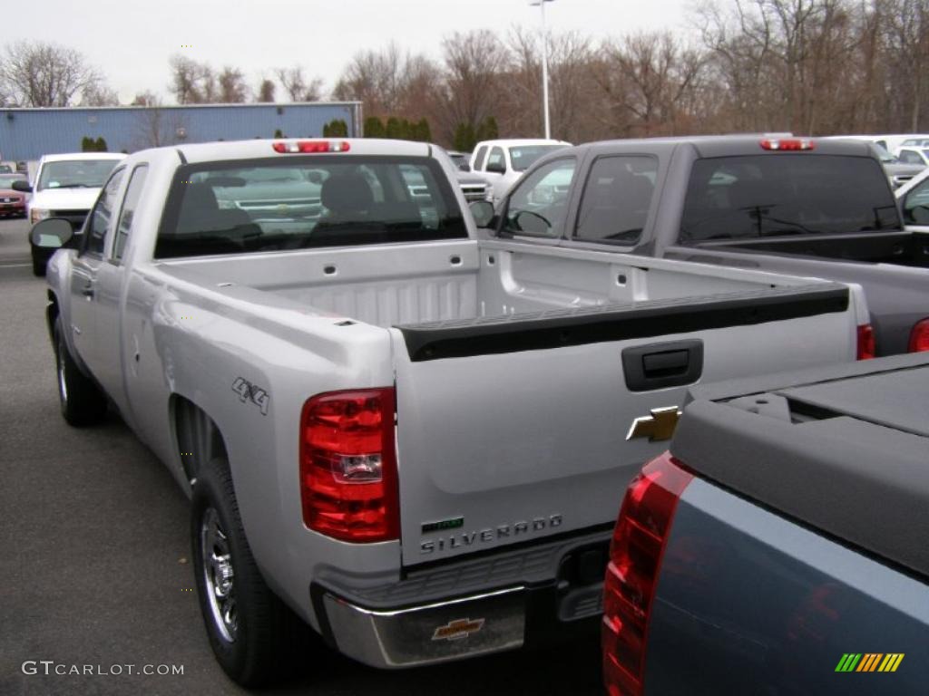 2011 Silverado 1500 Extended Cab 4x4 - Sheer Silver Metallic / Dark Titanium photo #2