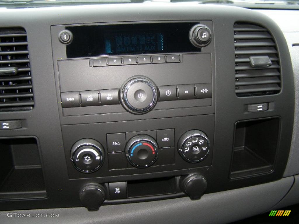 2011 Chevrolet Silverado 1500 Extended Cab 4x4 Controls Photo #41325438