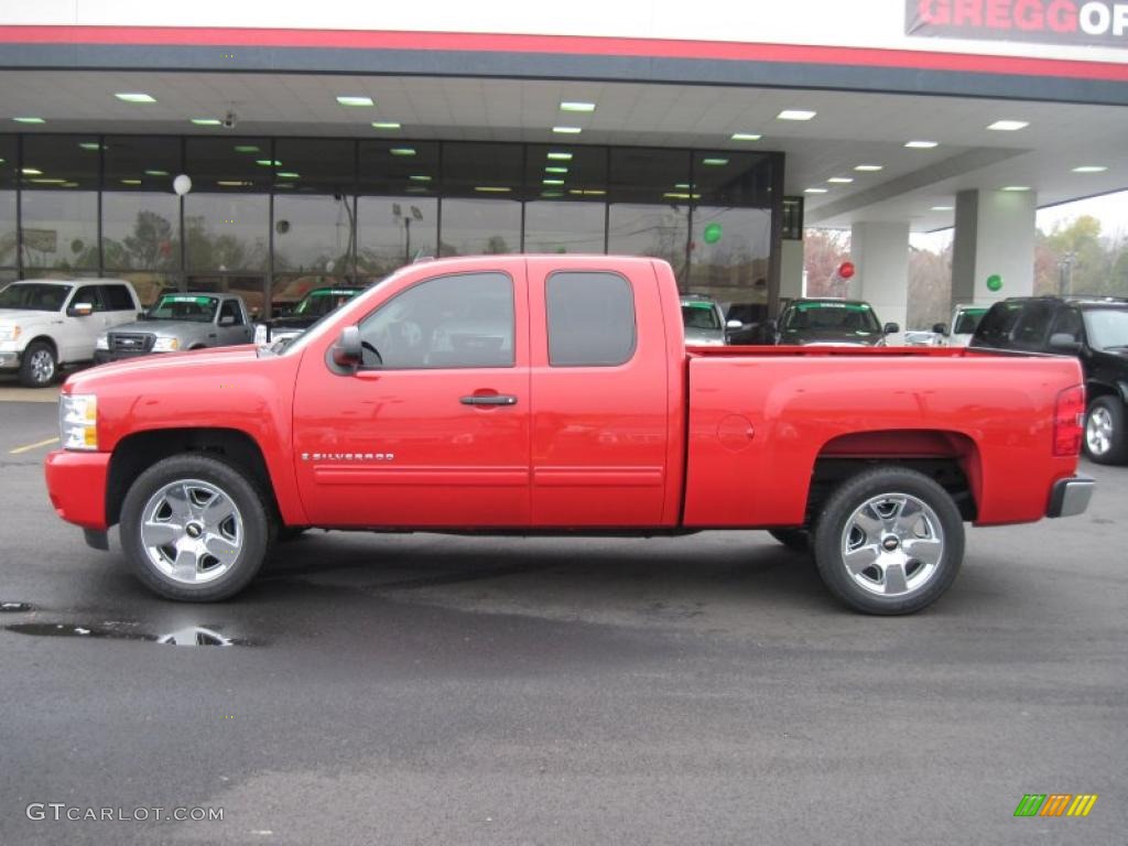 2009 Silverado 1500 LT Extended Cab - Victory Red / Ebony photo #2