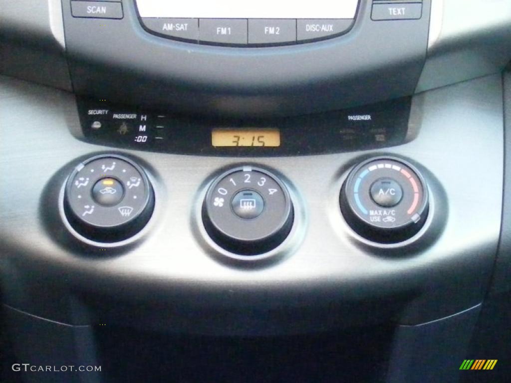 2010 Toyota RAV4 Sport Controls Photo #41326334