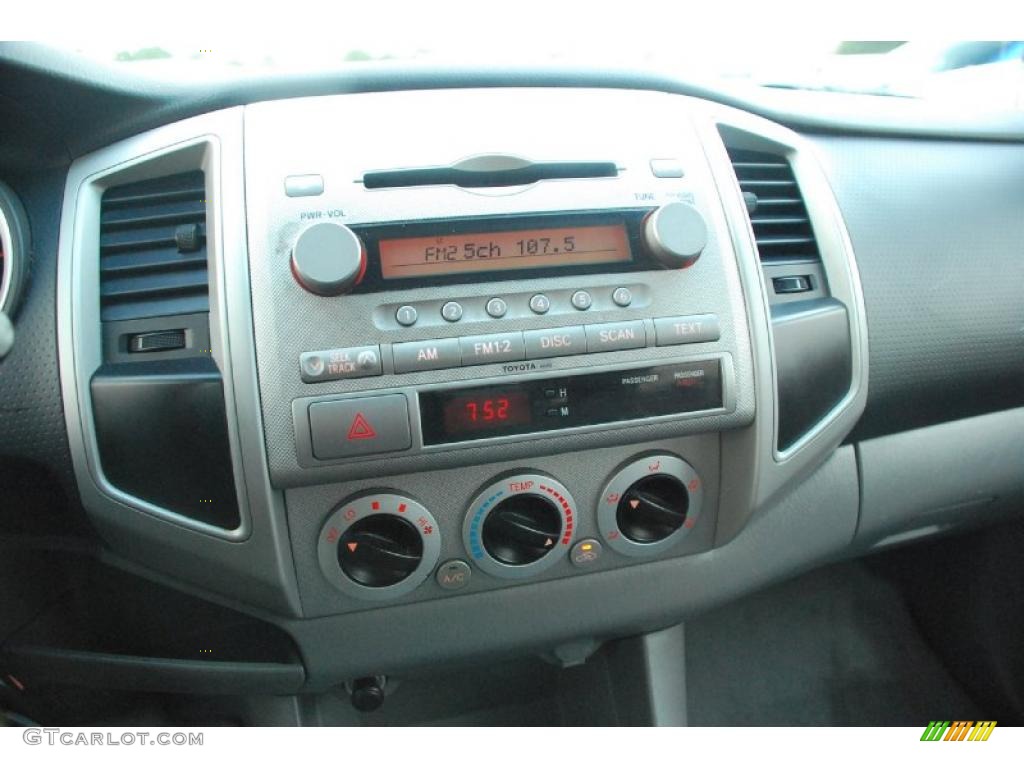 2006 Toyota Tacoma V6 PreRunner TRD Sport Double Cab Controls Photos