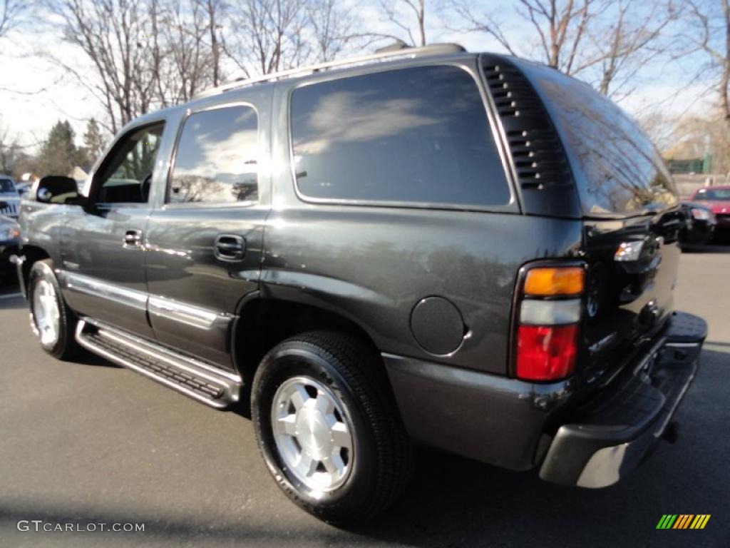 2004 Yukon SLT 4x4 - Carbon Metallic / Pewter/Dark Pewter photo #3