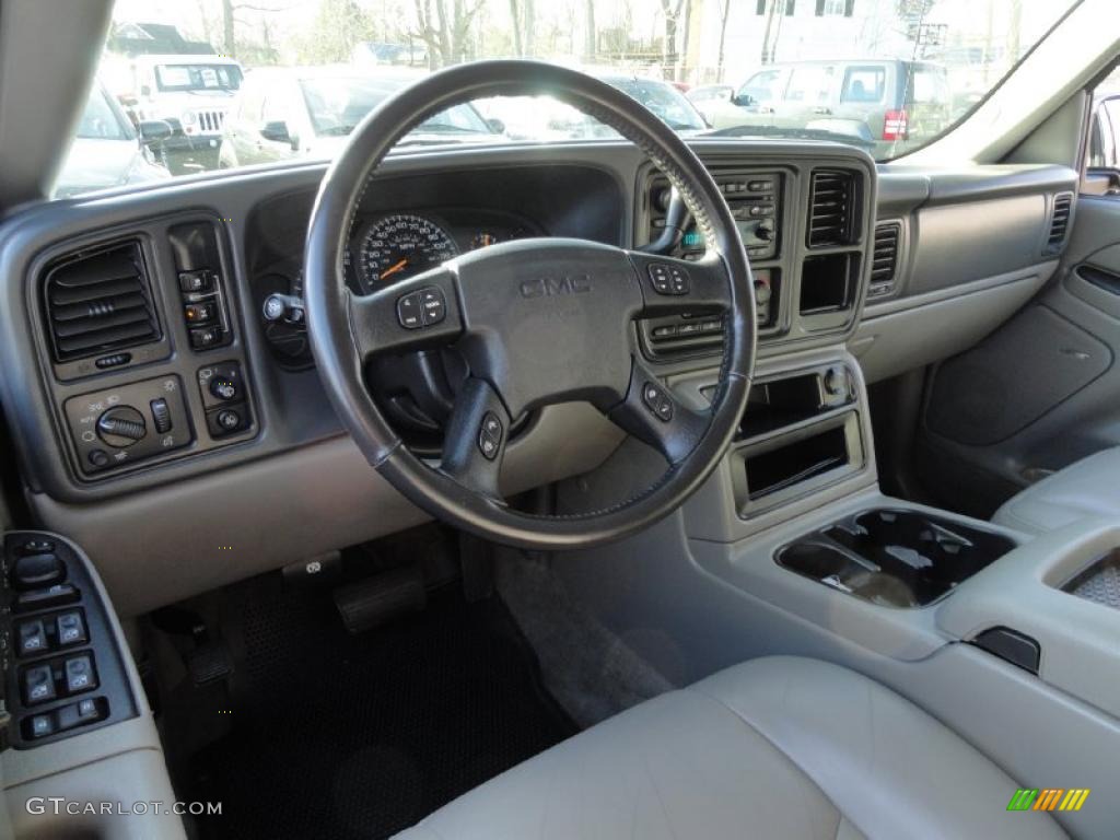 Pewter/Dark Pewter Interior 2004 GMC Yukon SLT 4x4 Photo #41331627