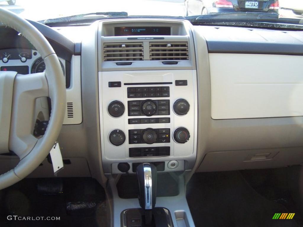 2008 Mercury Mariner V6 Controls Photo #41334027