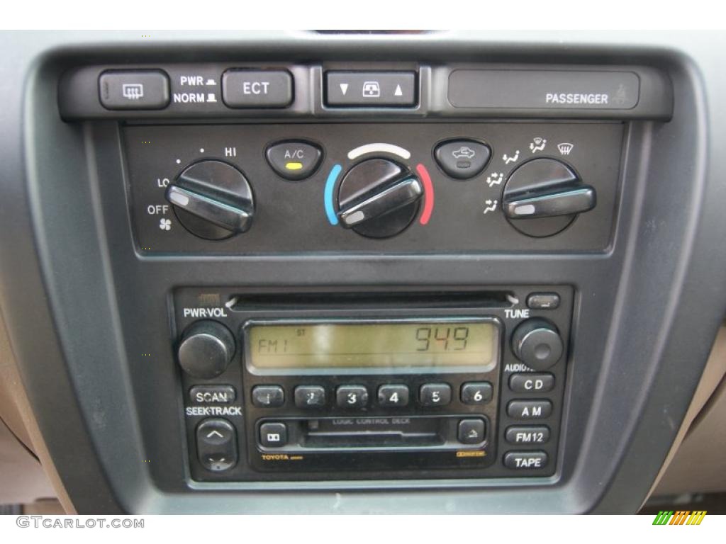 2001 Toyota 4Runner SR5 4x4 Controls Photo #41334443