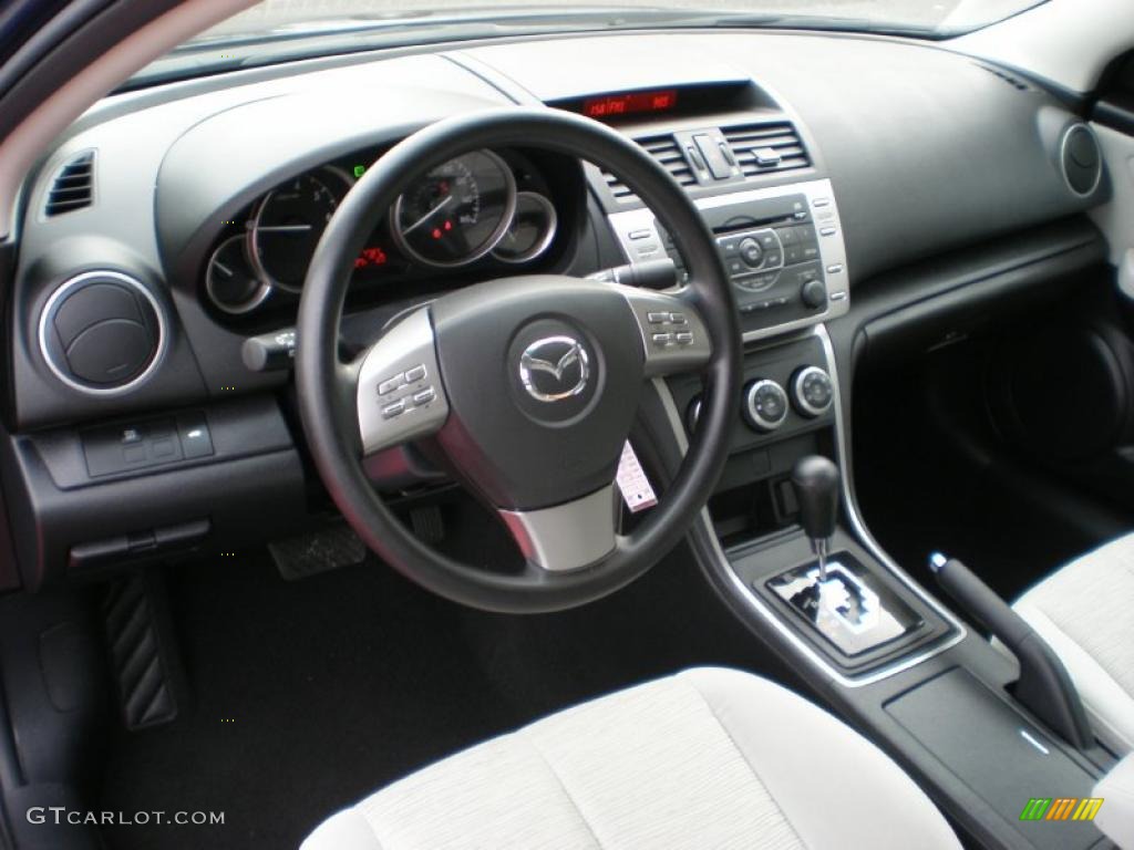 Gray Interior 2010 Mazda MAZDA6 i Sport Sedan Photo #41335667