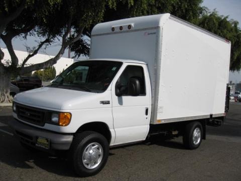 2004 Ford E Series Cutaway E350 Commercial Moving Truck Data, Info and Specs