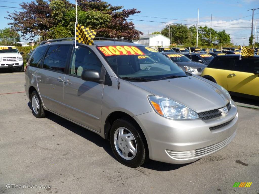 Silver Shadow Pearl Toyota Sienna