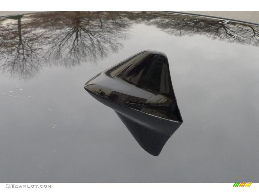 2005 RL 3.5 AWD Sedan - Nighthawk Black Pearl / Parchment photo #25