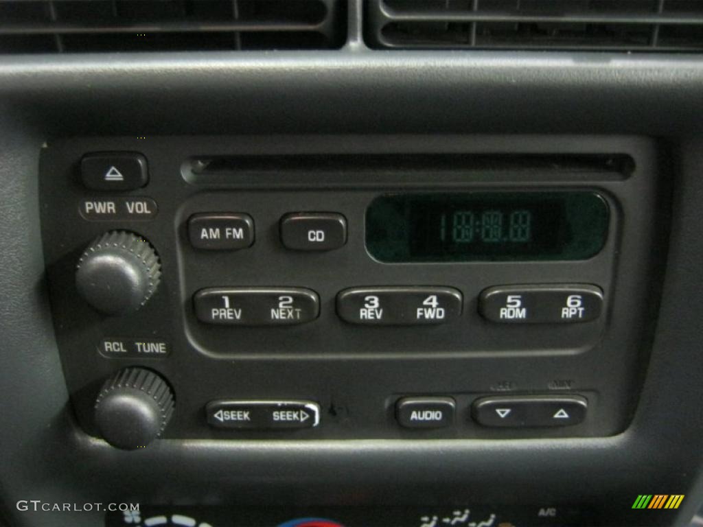 2000 Chevrolet Cavalier Z24 Convertible Controls Photo #41341985