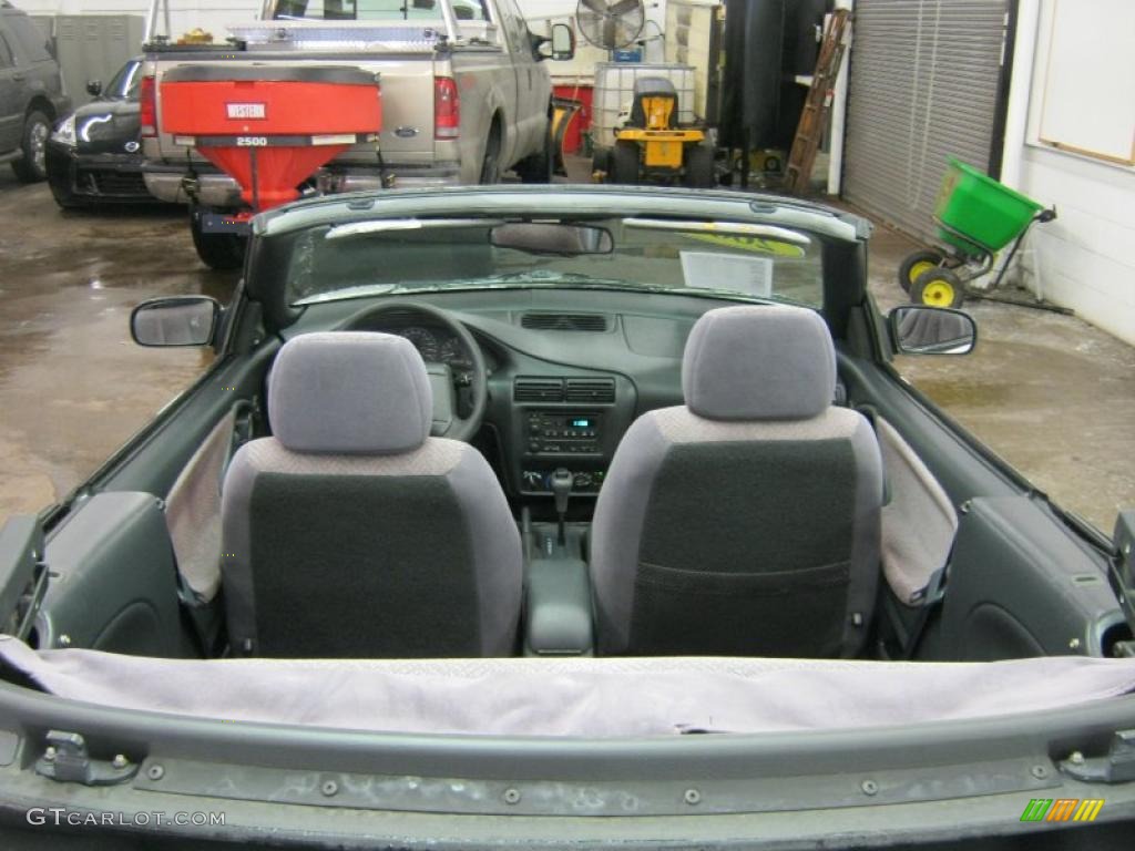 2000 Cavalier Z24 Convertible - Bright White / Medium Gray photo #9
