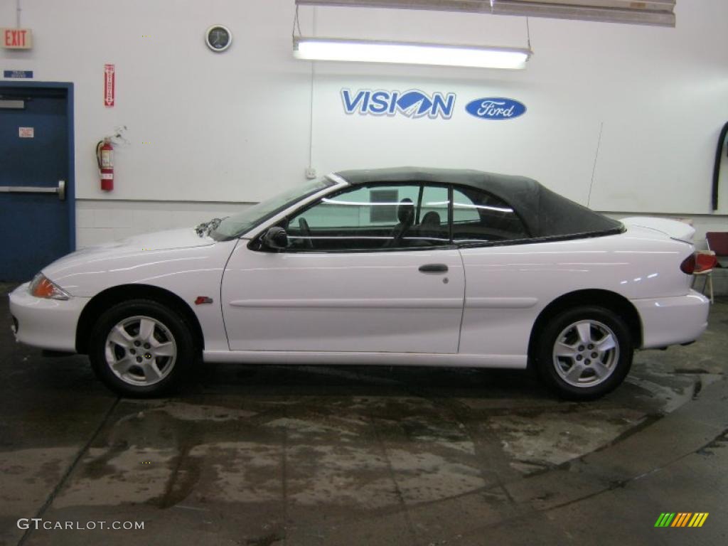 2000 Cavalier Z24 Convertible - Bright White / Medium Gray photo #13