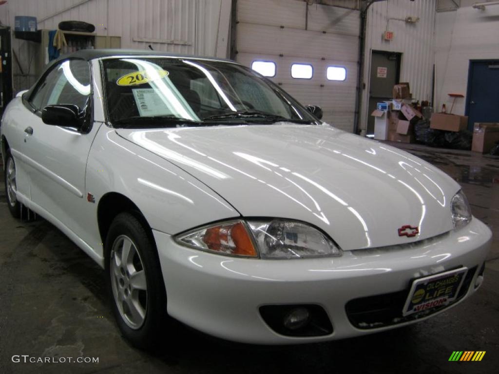 2000 Cavalier Z24 Convertible - Bright White / Medium Gray photo #16