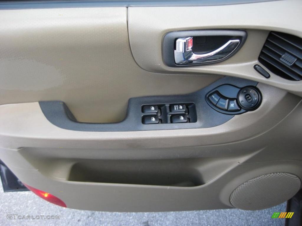 2004 Hyundai Santa Fe GLS Beige Door Panel Photo #41347815