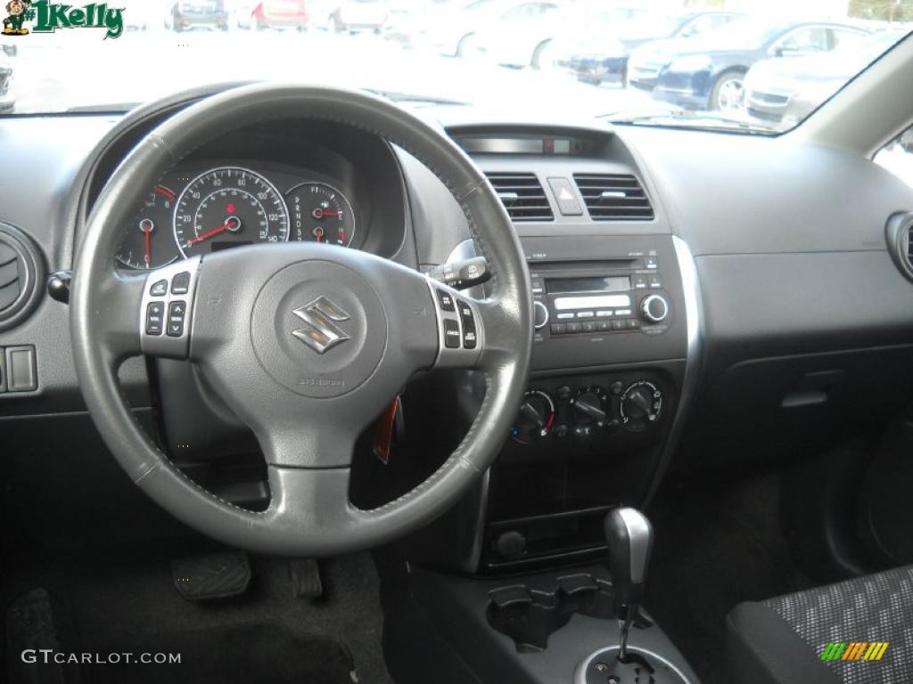 2007 SX4 Convenience AWD - Silky Silver Metallic / Black photo #12