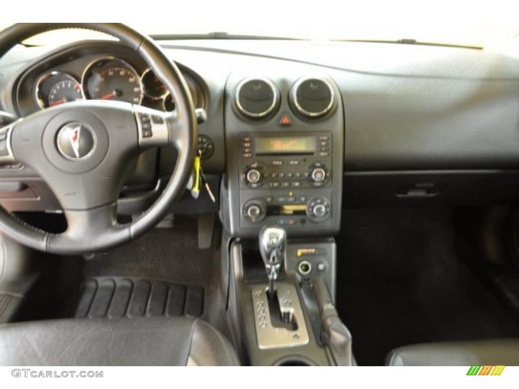 2008 Pontiac G6 GXP Sedan Ebony Black Dashboard Photo #41350263