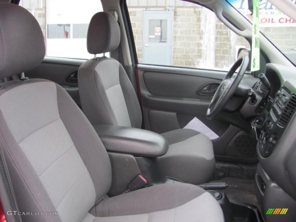 Medium Dark Flint Interior 2003 Ford Escape XLS V6 4WD Photo #41353607