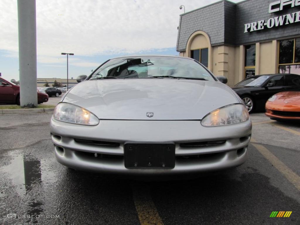 2002 Intrepid SE - Bright Silver Metallic / Dark Slate Gray photo #2