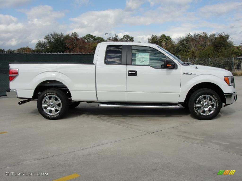 2010 F150 XLT SuperCab - Oxford White / Medium Stone photo #2