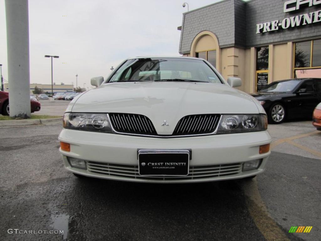 2002 Diamante LS - Vail White / Brown/Tan photo #2