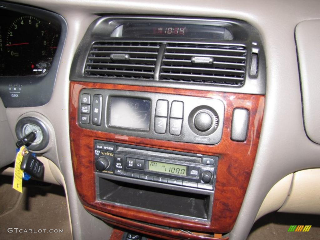 2002 Mitsubishi Diamante LS Controls Photos
