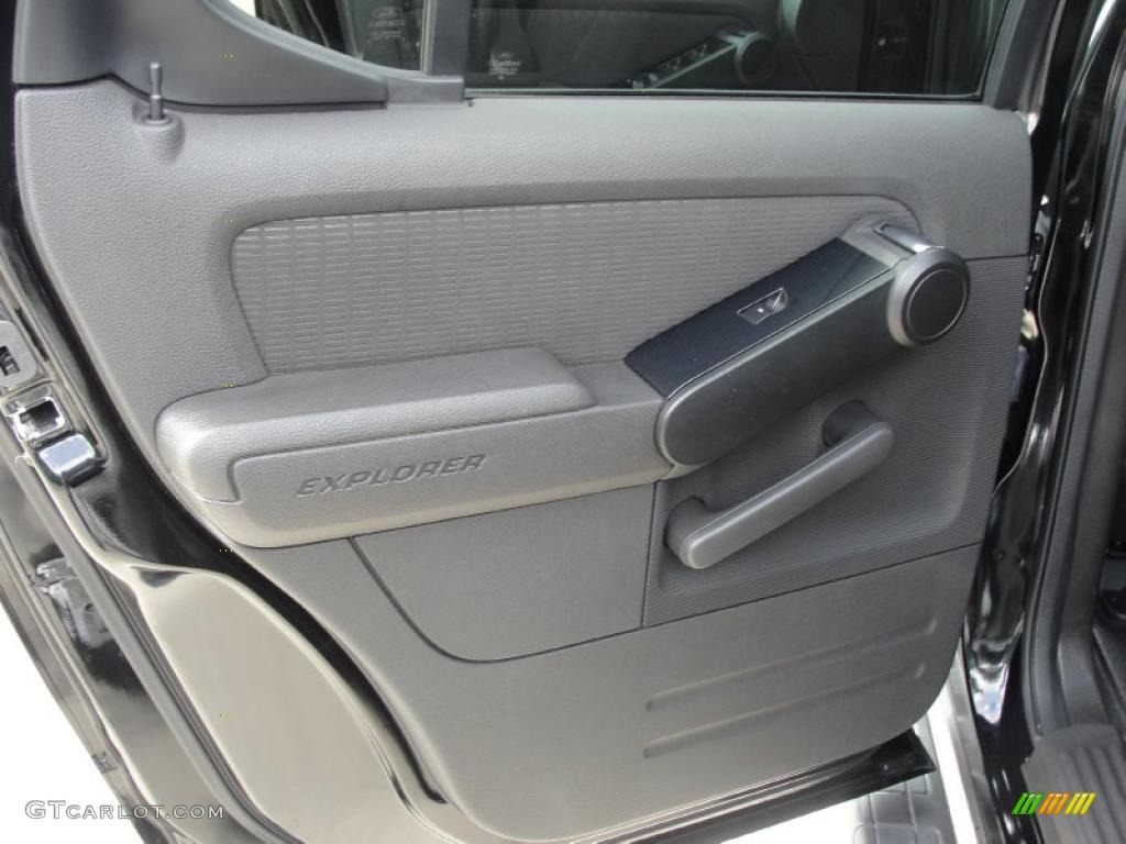 2009 Ford Explorer Sport Trac XLT Charcoal Black Door Panel Photo #41358647