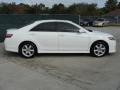 Super White - Camry SE Photo No. 2