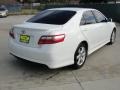 Super White - Camry SE Photo No. 3