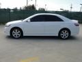 Super White - Camry SE Photo No. 6