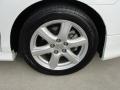 Super White - Camry SE Photo No. 17