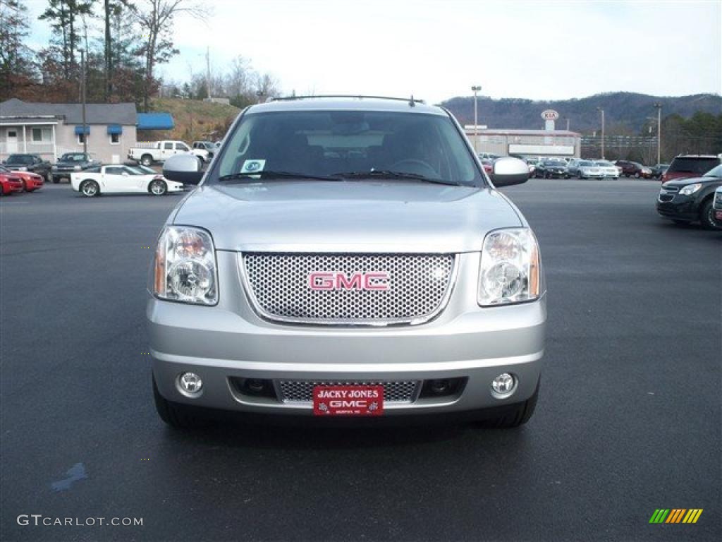 2011 Yukon Denali AWD - Pure Silver Metallic / Ebony photo #3