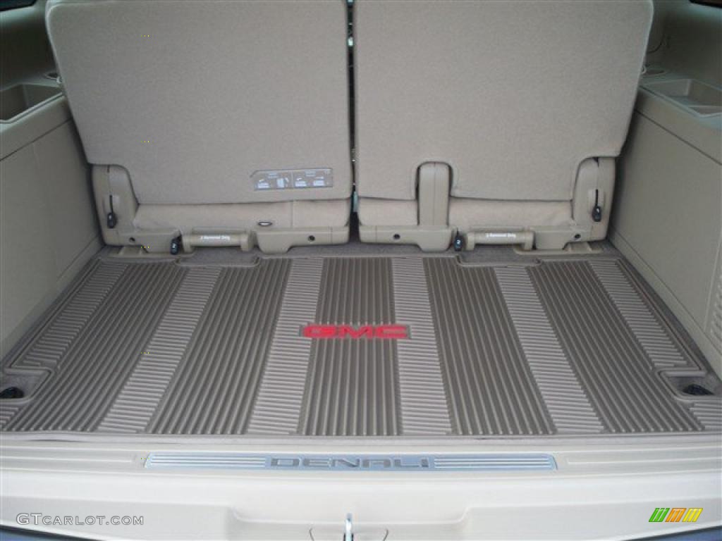 2011 GMC Yukon XL Denali AWD Trunk Photo #41368139
