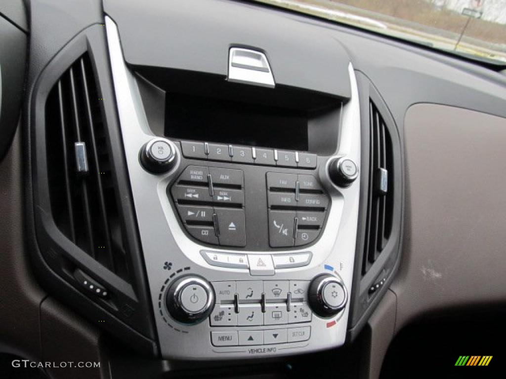 2010 Chevrolet Equinox LTZ AWD Controls Photo #41370727