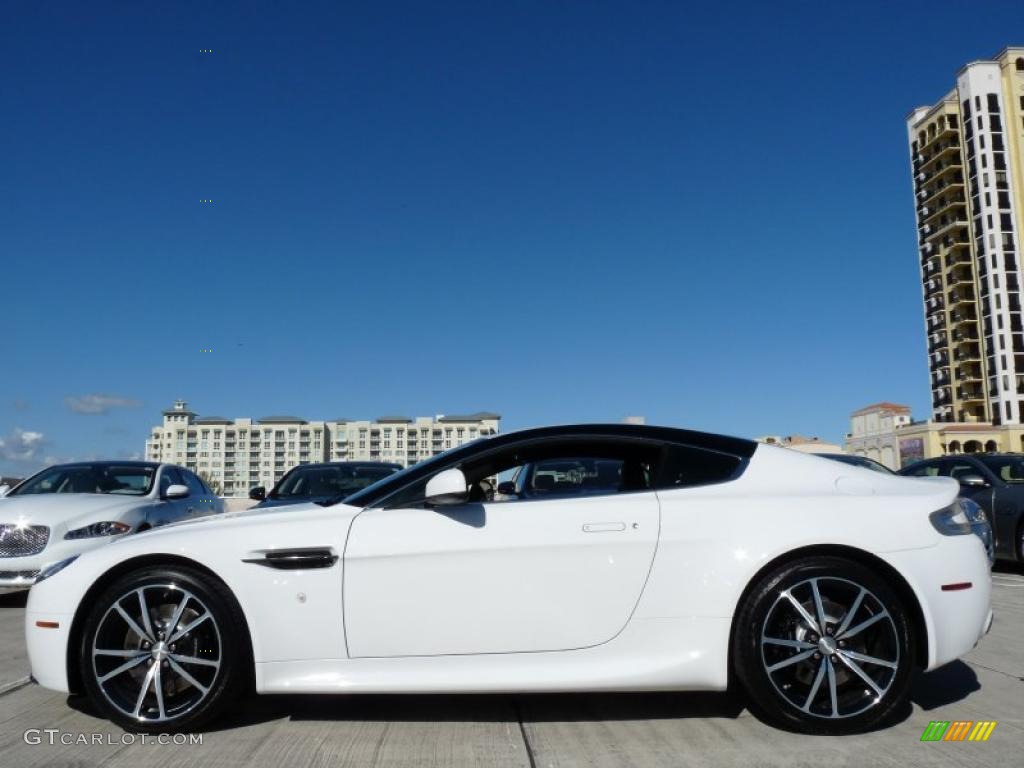 Asia Pacific Cup White 2011 Aston Martin V8 Vantage N420 Coupe Exterior Photo #41370924