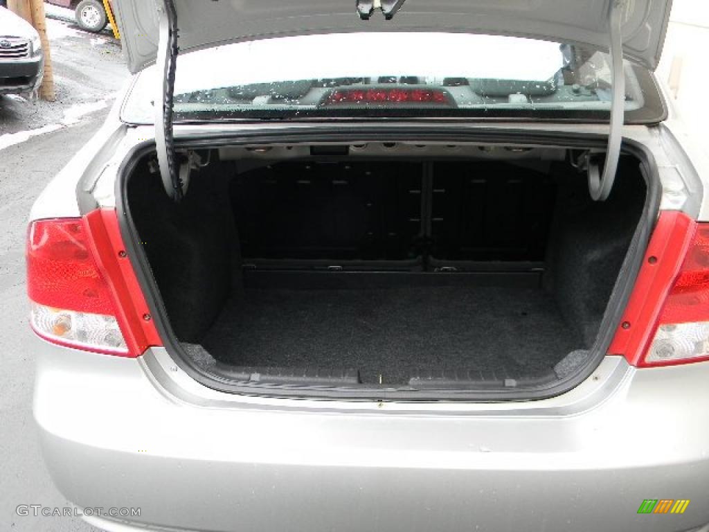 2005 Chevrolet Aveo LS Sedan Trunk Photo #41371896