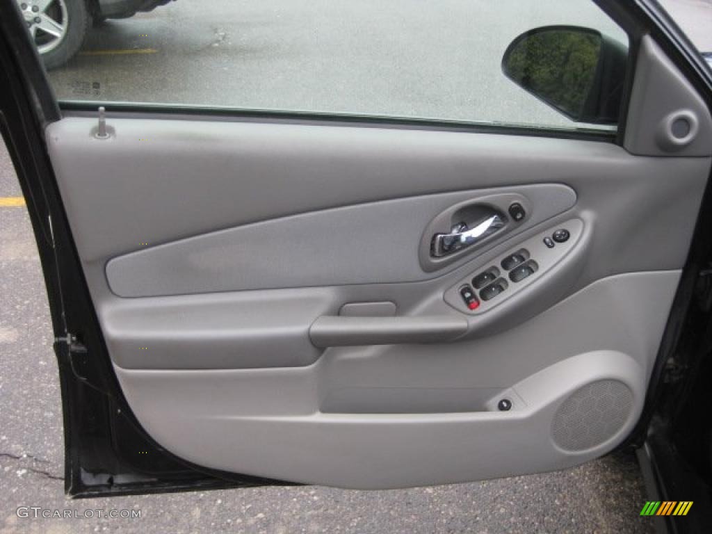 2004 Chevrolet Malibu LS V6 Sedan Gray Door Panel Photo #41377428