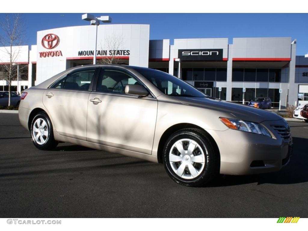 2007 Camry LE V6 - Desert Sand Mica / Bisque photo #1