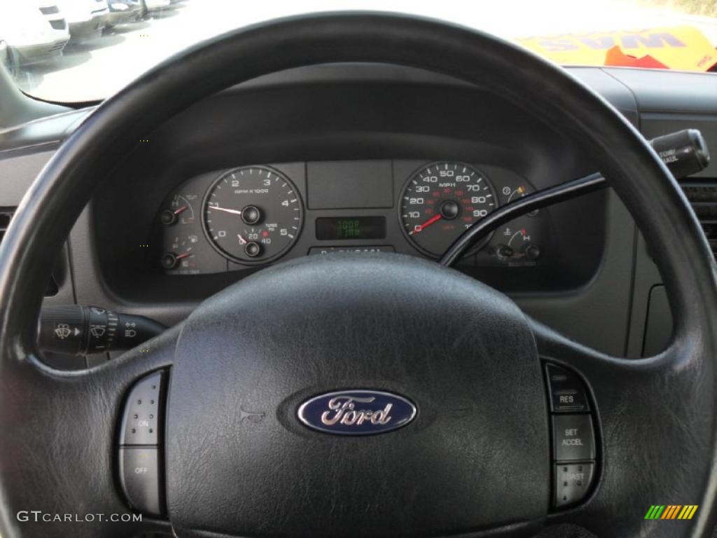 2005 Ford F250 Super Duty XL SuperCab 4x4 Medium Flint Steering Wheel Photo #41382260