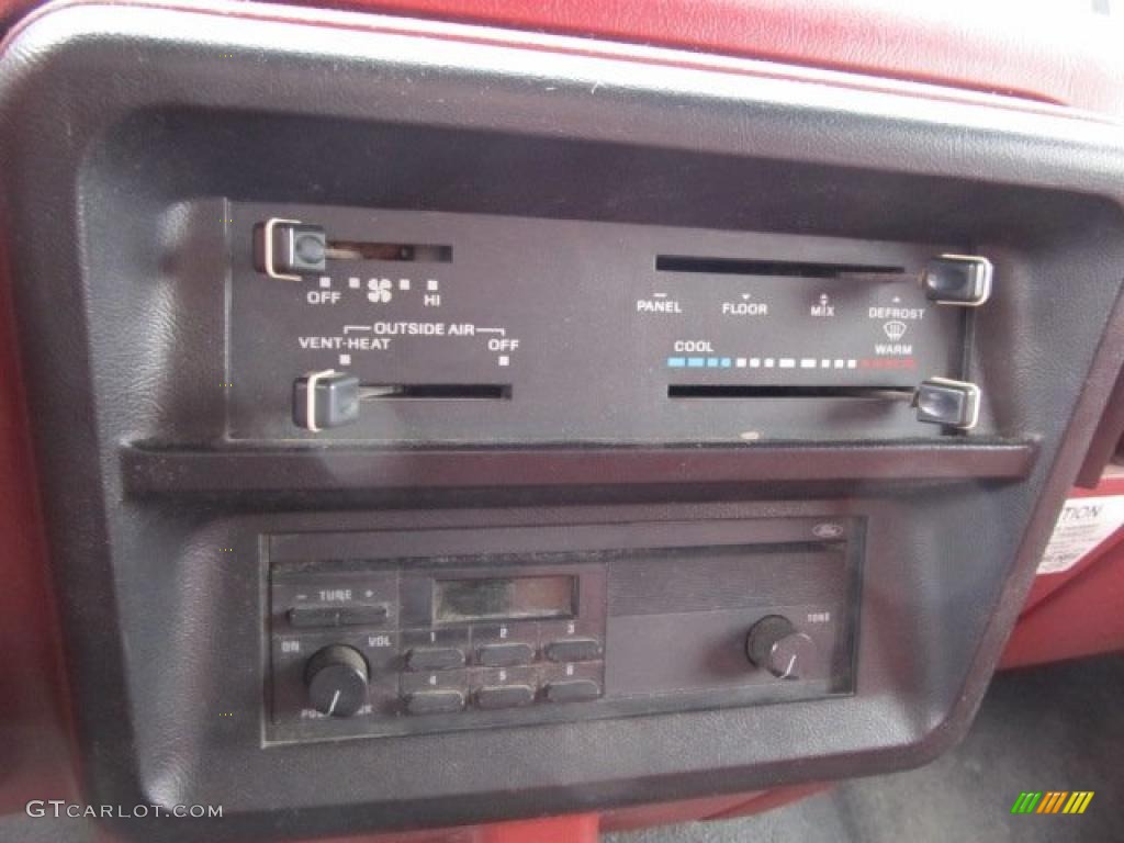 1987 F350 XLT Regular Cab 4x4 Dump Truck - Black / Dark Red photo #18