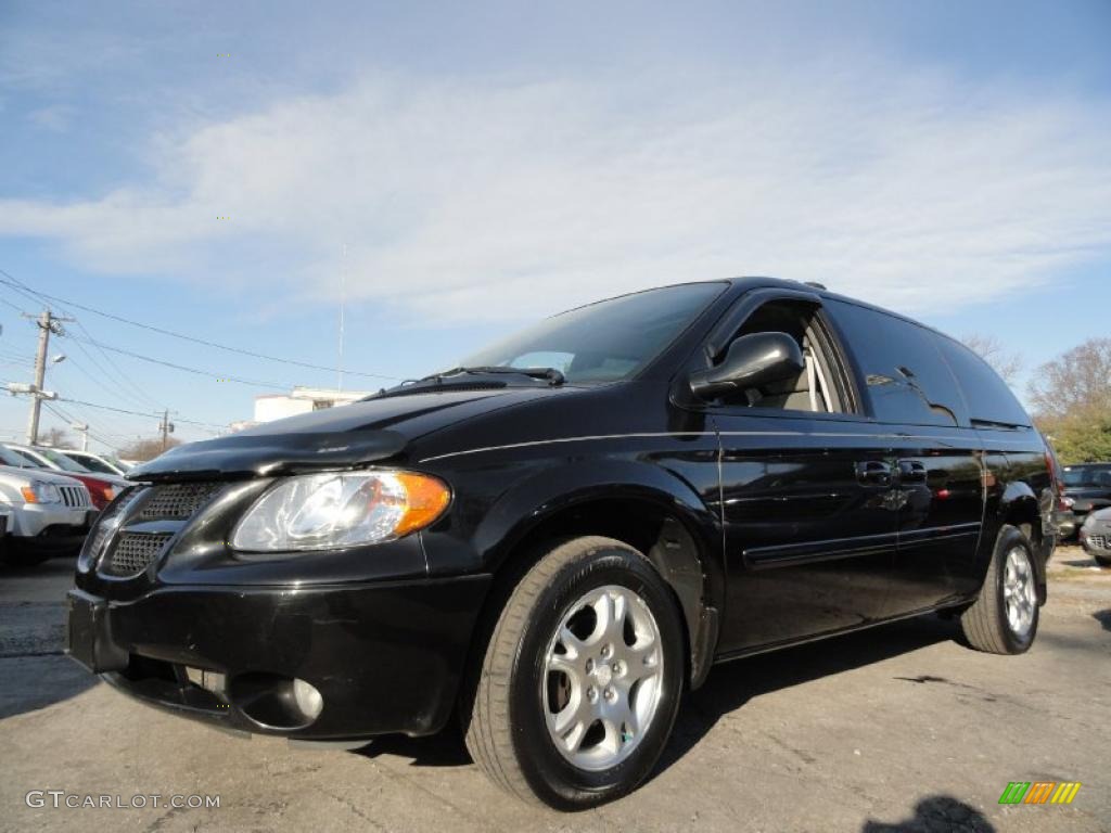 2004 Grand Caravan SXT - Brilliant Black Crystal Pearl / Medium Slate Gray photo #1